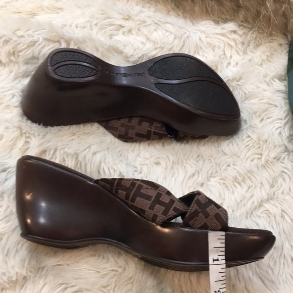 TOMMY HILFIGER heels, size 6 - Picture 6 of 6